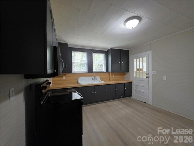 Photo - 1417 Oakshade Ave