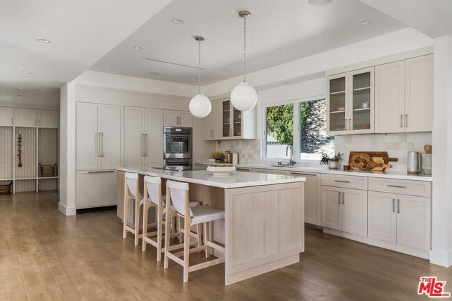 Photo - 4405 Estrondo Dr