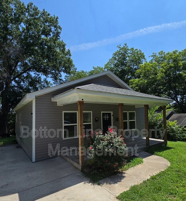 Photo - 51 Hawthorne St SW