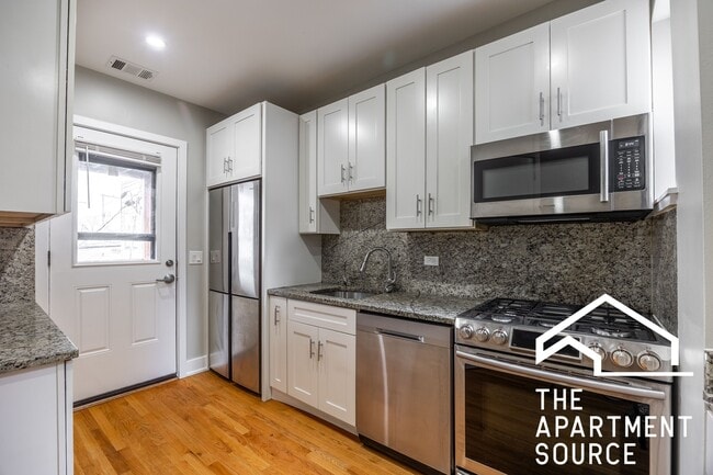 Building Photo - 3716 W Belmont Ave