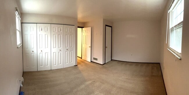 Photo - 2 Bedroom Townhouse with Garage