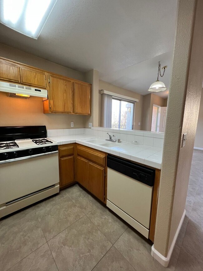 4404 Pebble Creek Dr Unit D