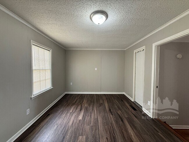 3800 Vanuys Rd