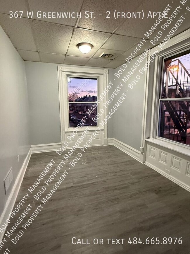 Photo - 367 W Greenwich St Unit 2 (front) Apt.E