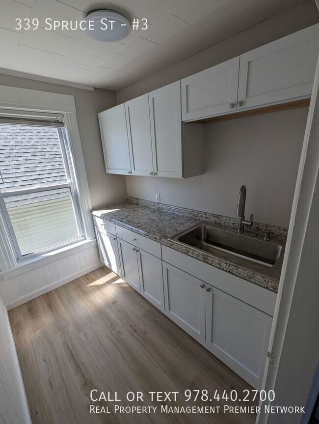 Building Photo - 339 Spruce St Unit #3 Rental