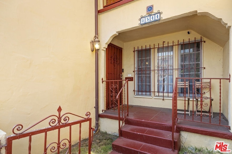 Photo - 8544 Saturn St