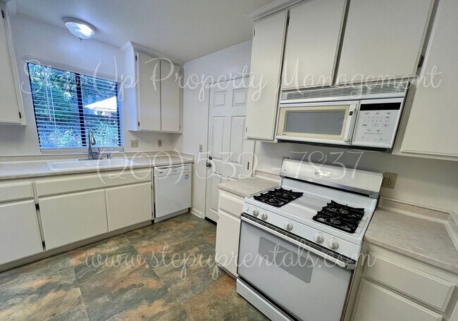 Photo - 494 Snell St Apartamento Unidad 2