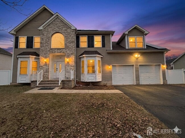 Photo - 105 Churchill Ave