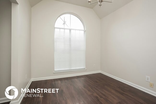 Photo - 2166 Greencliff Dr