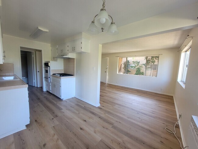 Photo - 13530 Leadwell St Unit 5