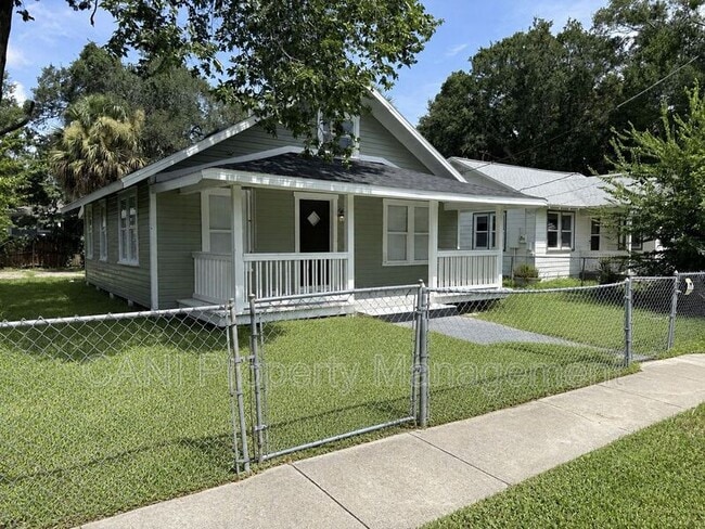 140 Kingston Ave