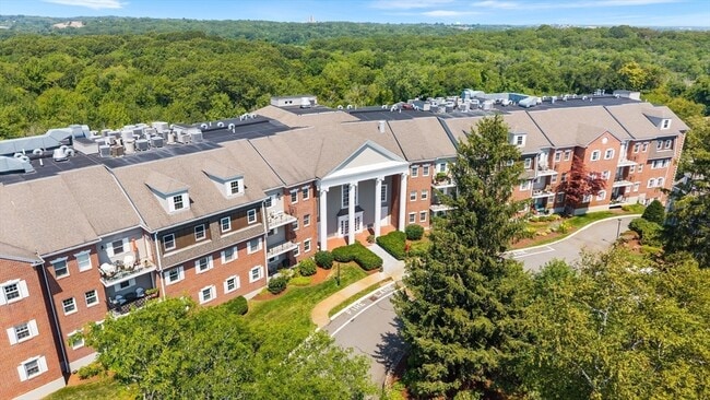 Building Photo - 50 Freedom Hollow Unit 407