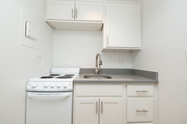 Photo - Beverly Alder Apartments