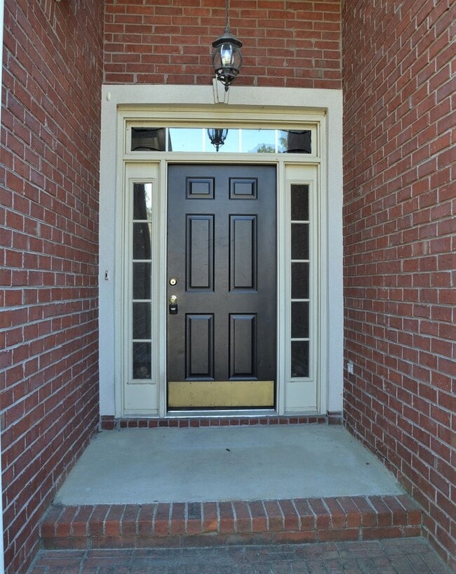 Photo - 351 Barnsley Dr