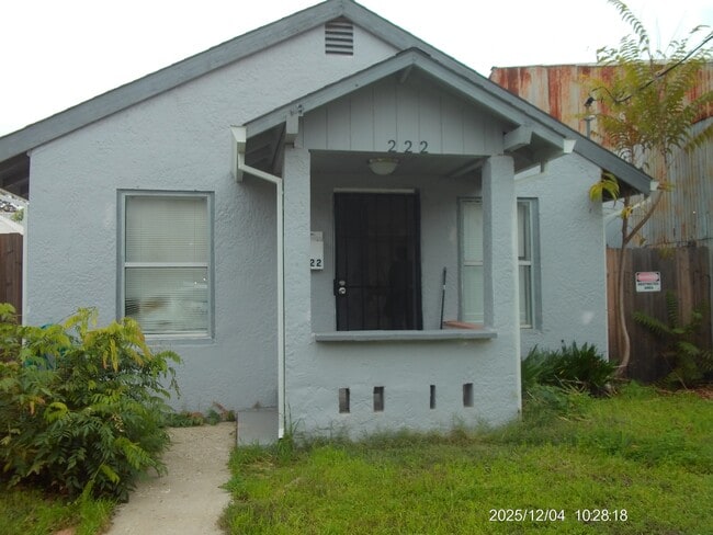 Photo - 222 A St