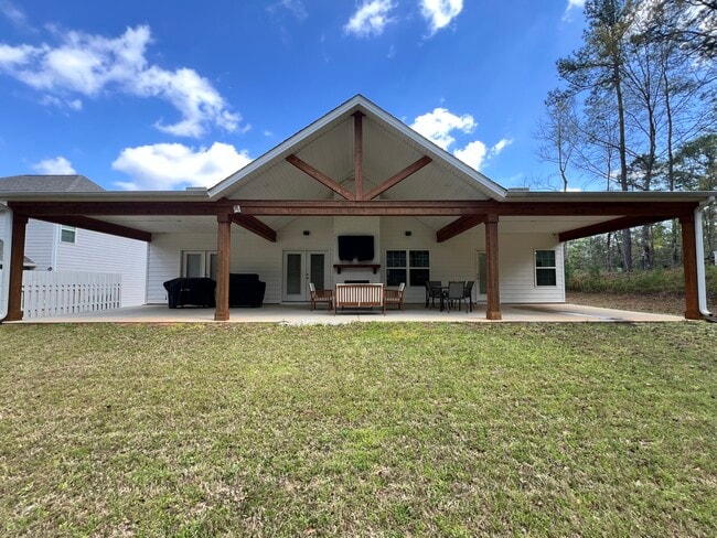 Photo - 8001 Hayfields Rd