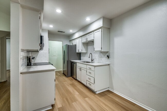 Photo - 117 Peachtree Ct Unidad A
