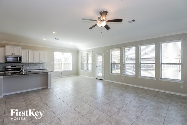 Photo - 6406 Wolf Run Dr