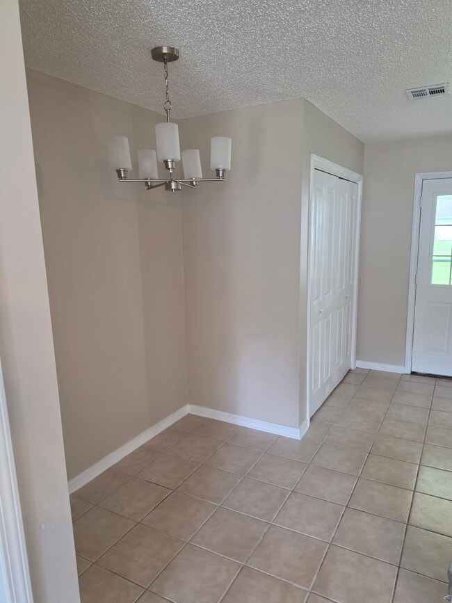 Photo - 2519 Crane St