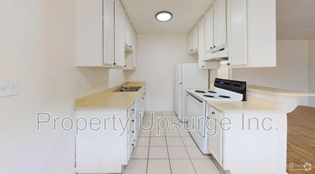 Building Photo - 2072 Victor Ave Rental