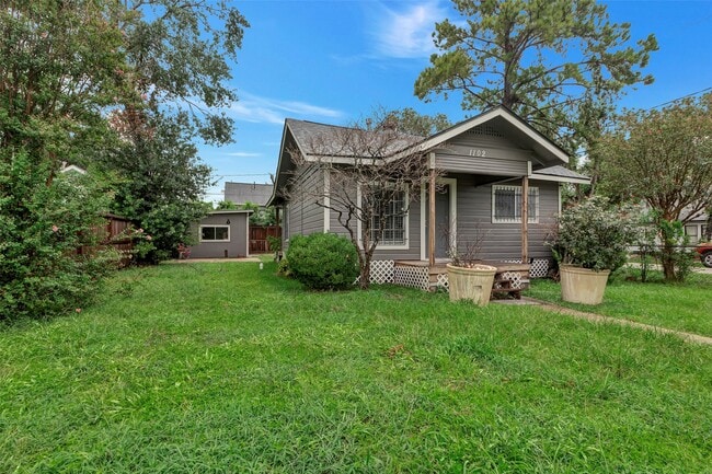 Photo - 1102 Northwood St