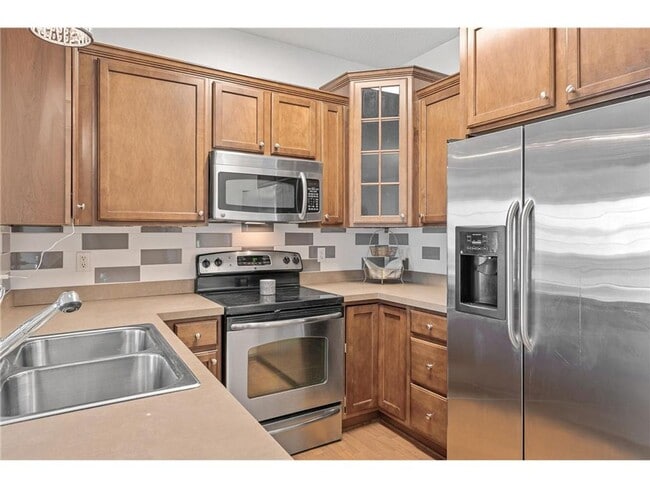 Photo - Awesome otesgo property for lease, 3 beds 2 baths, updates through-out!