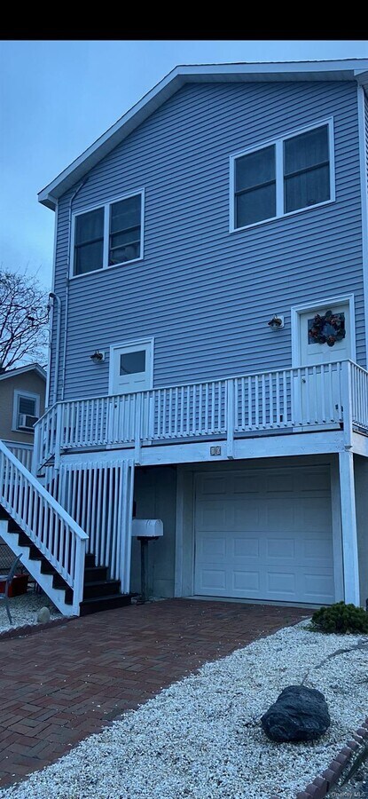 Photo - 10 Pershing Pl