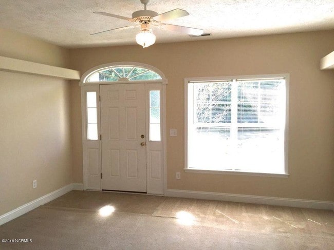 Photo - 206 Prowler Ln