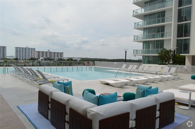 Building Photo - 300 Sunny Isles Blvd Unit # 4-2305 Rental