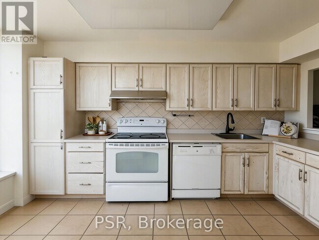 Photo - 11 Thorncliffe Park Dr Unit 205