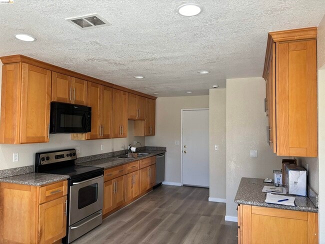 Photo - 239 Almondtree Ln