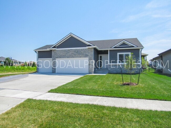 Building Photo - Spacious 4-Bedroom Ranch Near Schuler Elementary School