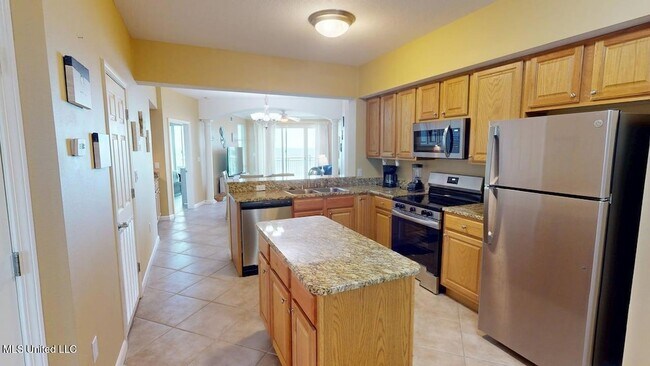 Photo - 2228 Beach Dr Unit 408