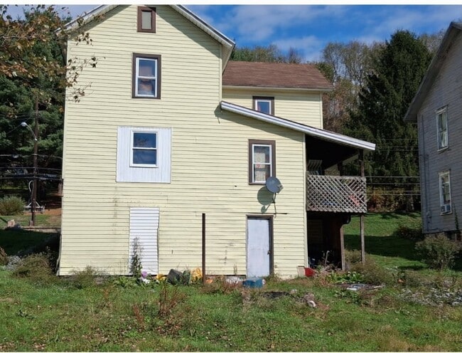 Photo - 1035 E Main St