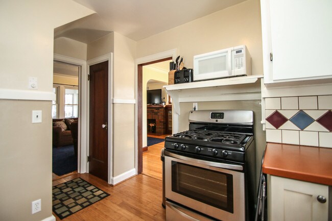 Photo - 47 Raleigh St