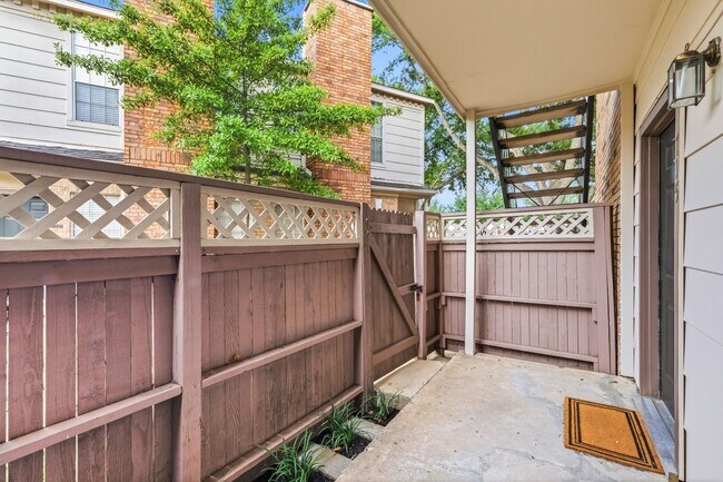 Photo - 2626 Holly Hall St Unit 715