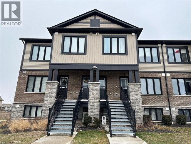 Photo - 160 Rochefort St.