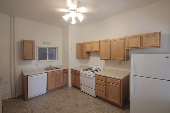 Building Photo - 605 Mifflin Ave Unit 1