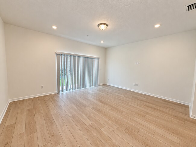 Photo - Harbor Square townhome home