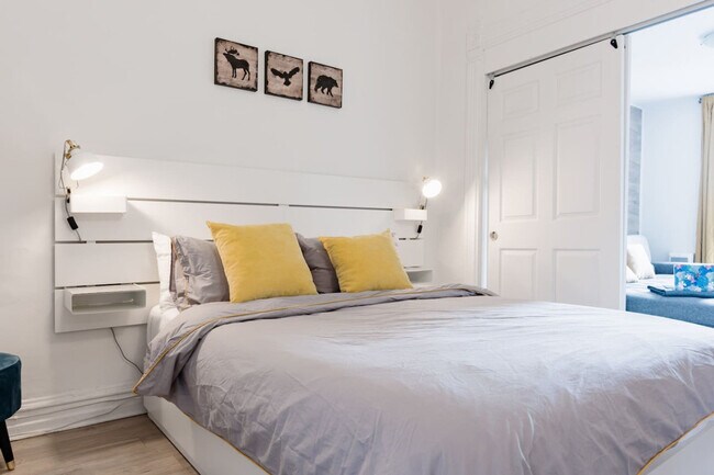 Photo - 4631 Rue Ontario E Unit ID1061577P