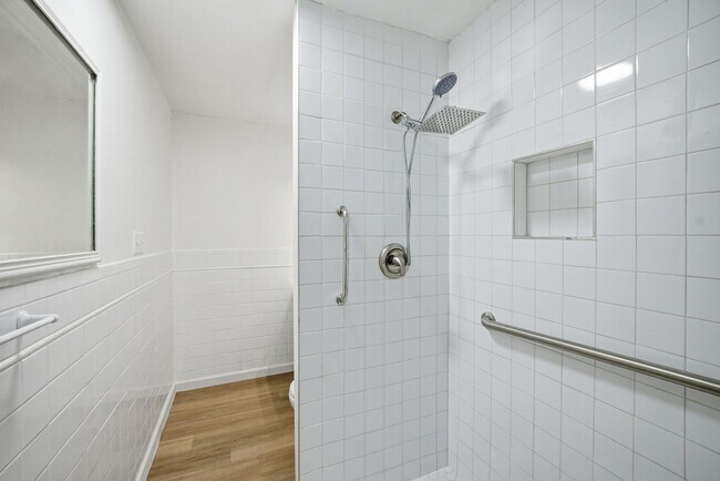 Photo - Spacious Updated 4-Bedroom Home in Quiet N...