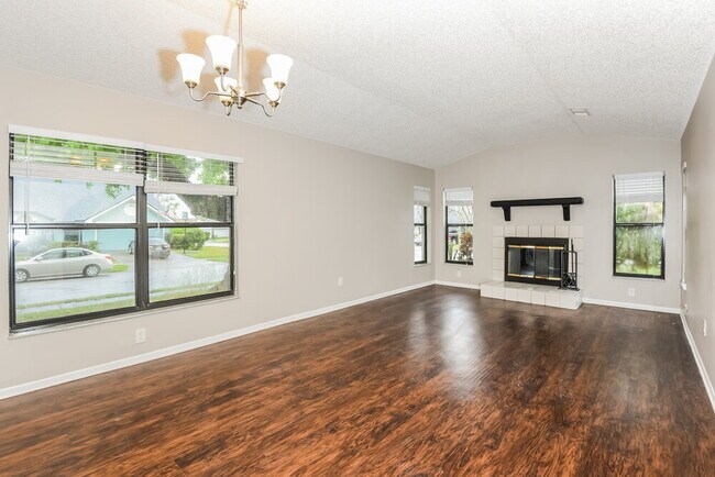 Photo - 534 S Sundance Dr