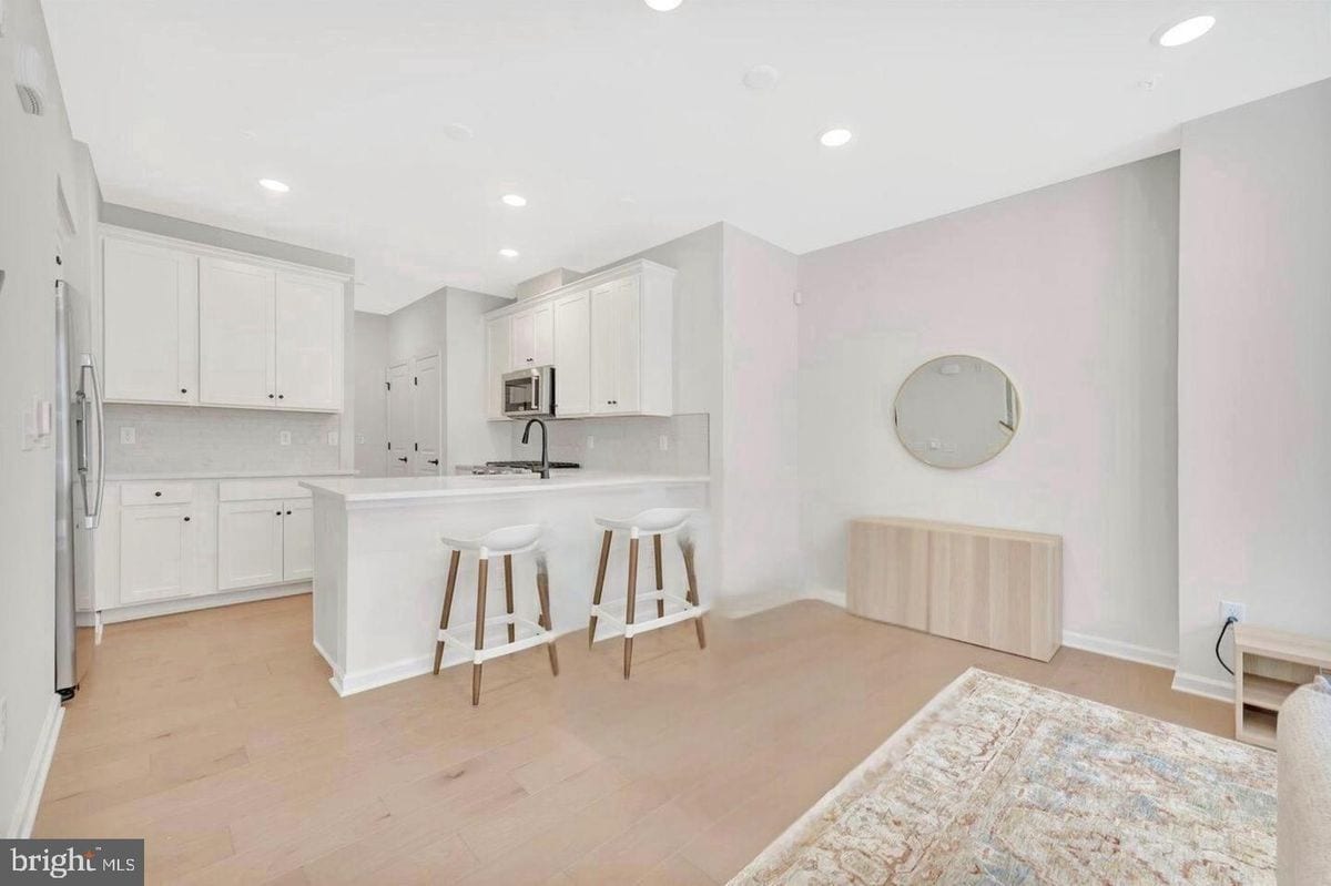 Photo - 606 Parker Blvd