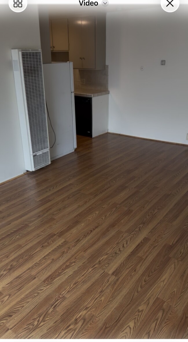 Photo - 1034 W Iowa Ave Unit Sunnyvale apartment