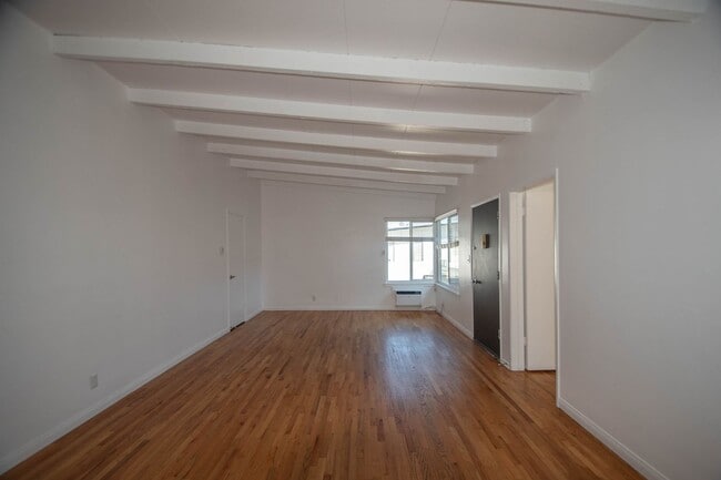 Photo - 4924 Tujunga Ave Unit 06