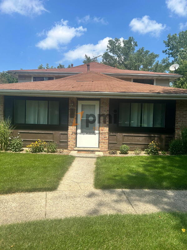 Photo - 6823 Pierce Dr