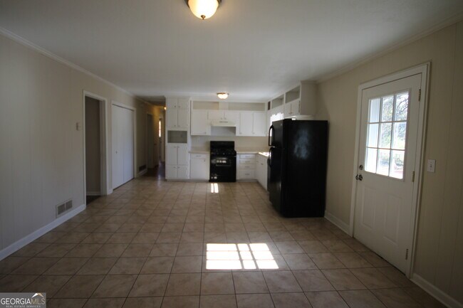Photo - 3661 Pinehill Cir