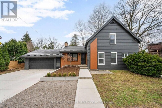 Photo - 1326 Commissioners Rd W
