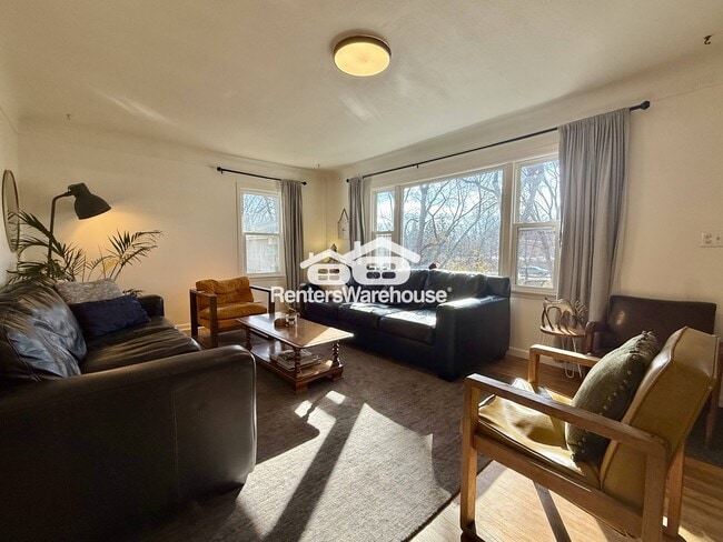 Photo - 5910 Tower St