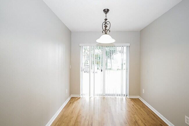 Photo - 7445 Oxford Garden Cir